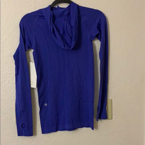 Lululemon Swiftly tech hooded zip - Picture 2 of 4